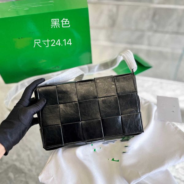 luxury bottegass venetas jodie woven cloud tote 2023 purse new oil wax skin pillow magnetic button tofu single shoulder crossbody style 9bbk
luxury bottegass venetas jodie woven cloud tote 2023 purse new oil wax skin pillow magnetic button tofu single shoulder crossbody style 9bbk