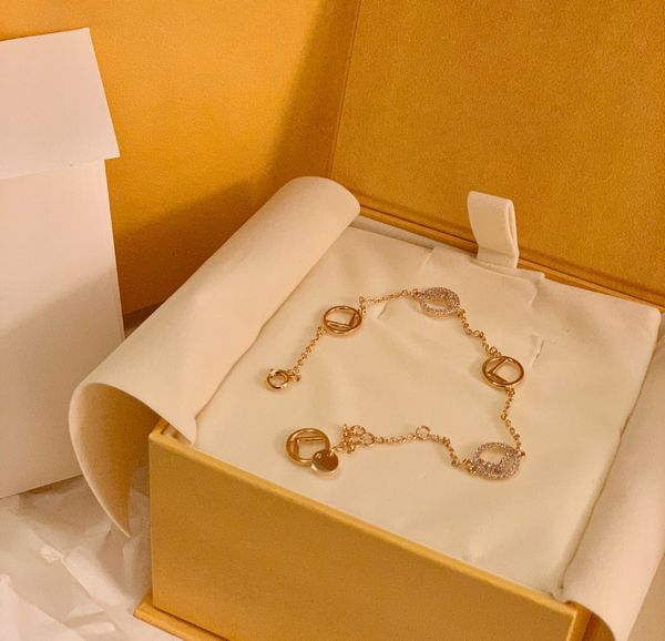 womens designer bracelet brand diamond charm bracelet classic bracelets fashion luxury gold f bracelet elegant jewelry, Golden;silver
womens designer bracelet brand diamond charm bracelet classic bracelets fashion luxury gold f bracelet elegant jewelry, Golden;silver