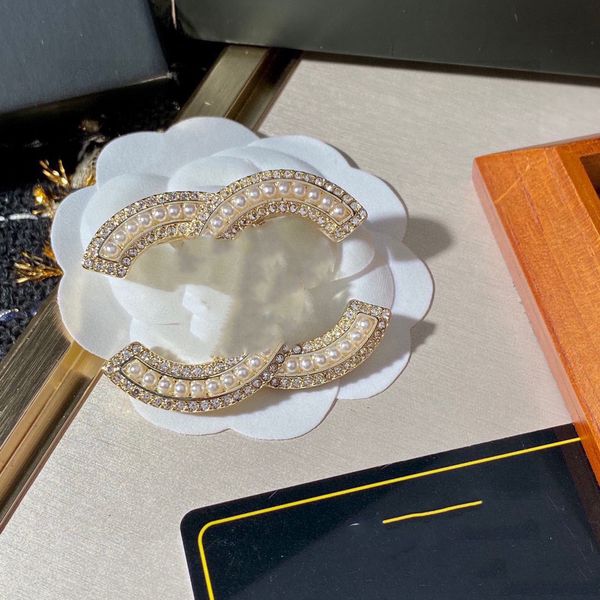 2023 latest pins designer brooches ccity luxury pin women jewelry gold high-quality woman men brooche accessories 78, Gray
2023 latest pins designer brooches ccity luxury pin women jewelry gold high-quality woman men brooche accessories 78, Gray