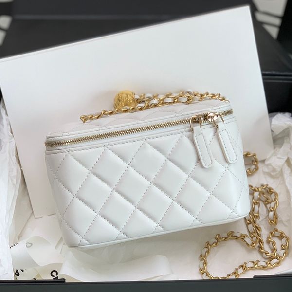 lambskin shoulder bag designer 21 vanity case 17cm luxury makeup bag high imitation chain bag with box zc066
lambskin shoulder bag designer 21 vanity case 17cm luxury makeup bag high imitation chain bag with box zc066