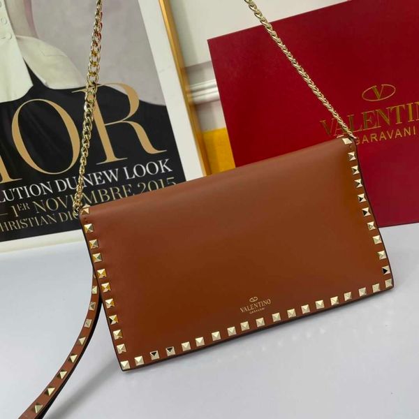 designer bag valention studs bags iokj simple and versatile rivet handheld handbag fashionable small square tote bag metal chain one shoulde
designer bag valention studs bags iokj simple and versatile rivet handheld handbag fashionable small square tote bag metal chain one shoulde