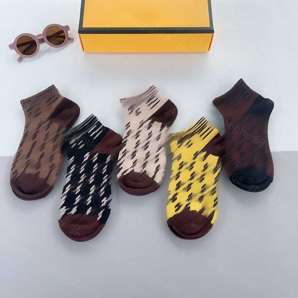 23ss designer men socks low-cut socks 5 pairs in box color-coded double f jacquard short socks pure cotton sweat-absorbent comfortable mens, Black
23ss designer men socks low-cut socks 5 pairs in box color-coded double f jacquard short socks pure cotton sweat-absorbent comfortable mens, Black