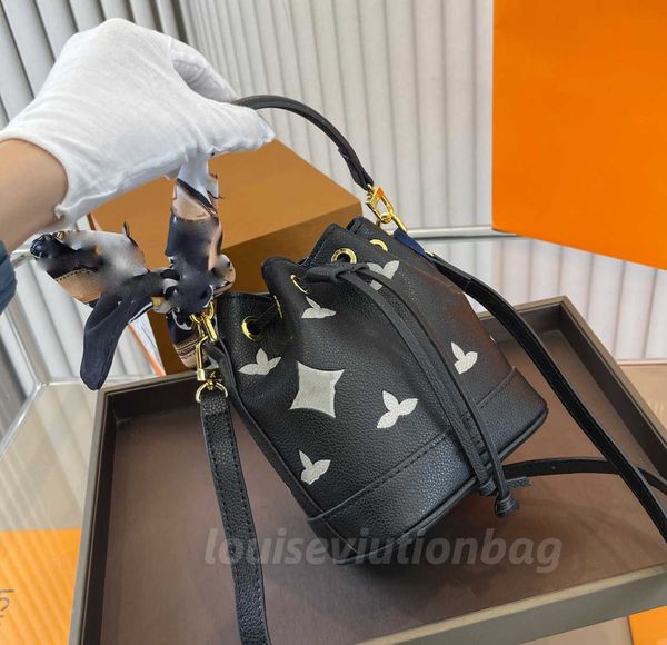 bags designer tote luxury handbags commuter bag lady casual shopping bag large shoulder bag vintage clutch makeup purse cosmetic coin compar
bags designer tote luxury handbags commuter bag lady casual shopping bag large shoulder bag vintage clutch makeup purse cosmetic coin compar