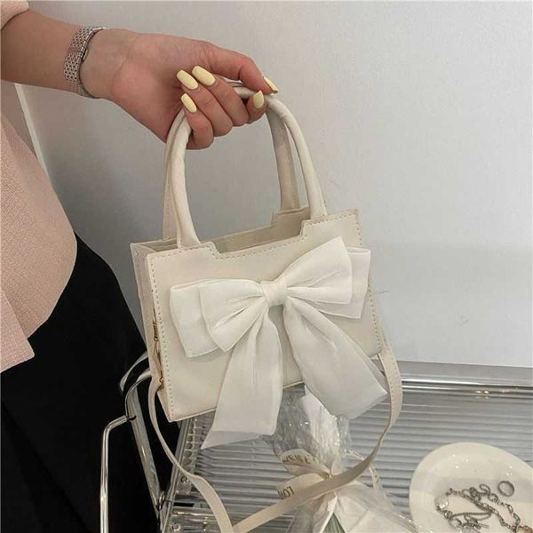 this year's popular commuting bag for women's summer new trend handbag texture crossbody bag
this year's popular commuting bag for women's summer new trend handbag texture crossbody bag