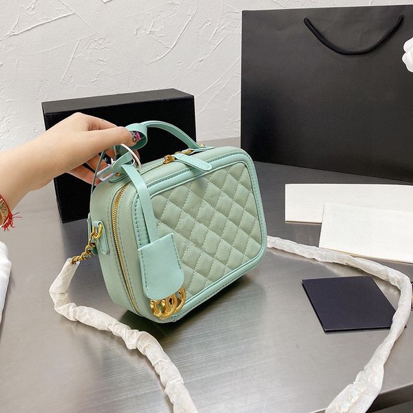 exquisite channel bags cosmetic designer shoulder bag square shape classic chain shopping luxury brand handbags high-end fashion handbag siz
exquisite channel bags cosmetic designer shoulder bag square shape classic chain shopping luxury brand handbags high-end fashion handbag siz
