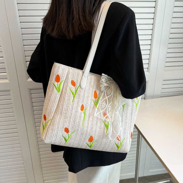 beach bags 2023 summer new style bag for female crowd design fashion grass woven handbag embroidered vegetable basket large capacity tote
beach bags 2023 summer new style bag for female crowd design fashion grass woven handbag embroidered vegetable basket large capacity tote