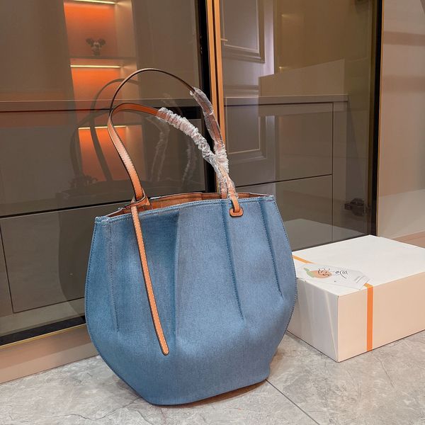 designer denim skirt denim pleated bucket bag high quility fashion purse shoulder bags cowskin genuine leather handbag scarf charm shoulders
designer denim skirt denim pleated bucket bag high quility fashion purse shoulder bags cowskin genuine leather handbag scarf charm shoulders