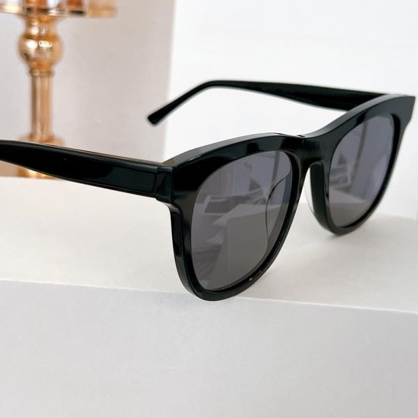 stark sunglasses luxury designer sells world famous fashion band boxes for men and women, White;black
stark sunglasses luxury designer sells world famous fashion band boxes for men and women, White;black