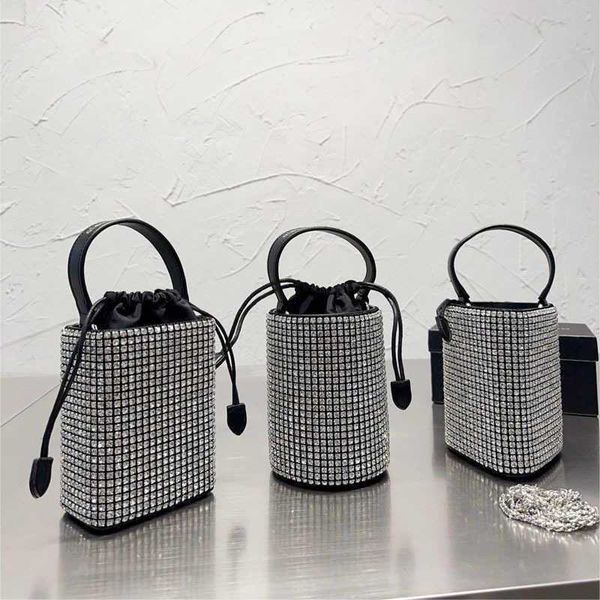 deals diamond chain tote bag letter womens designer bag totes clutch evening bag luxurys handbags fashion bags wallets crossbody 230218
deals diamond chain tote bag letter womens designer bag totes clutch evening bag luxurys handbags fashion bags wallets crossbody 230218