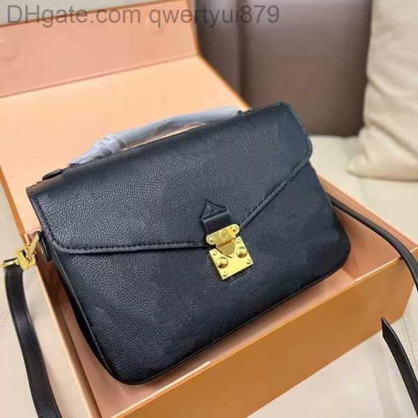 shoulder bags luxurys designers bag embossing flower pochette women handbag messenger genuine leather metis elegant womens crossbody bag hql
shoulder bags luxurys designers bag embossing flower pochette women handbag messenger genuine leather metis elegant womens crossbody bag hql
