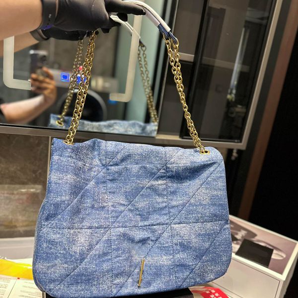 tote bag denim denim blue chain shoulder bag designer handbag flap messenger bags gold hardware letter buckle internal zipper pocket cross b
tote bag denim denim blue chain shoulder bag designer handbag flap messenger bags gold hardware letter buckle internal zipper pocket cross b