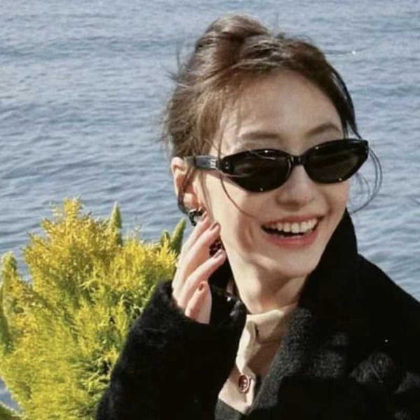 2023 new sunscreen small face advanced cat eye sunglasses fashionable personality sunglasses for women, White;black
2023 new sunscreen small face advanced cat eye sunglasses fashionable personality sunglasses for women, White;black