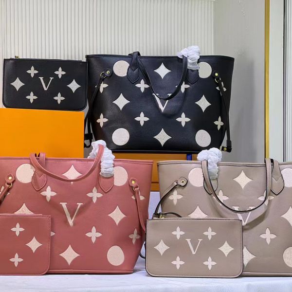 luxurys designers clutch large shopping bags sling bag wallets card holder quality cross body totes key cards coins men genuine leather purs
luxurys designers clutch large shopping bags sling bag wallets card holder quality cross body totes key cards coins men genuine leather purs