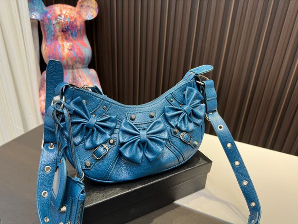 designer motorcycle half moon tote bag luxury women's coin purse vintage crossbody bag zipper shoulder bag bow ornaments with small mir
designer motorcycle half moon tote bag luxury women's coin purse vintage crossbody bag zipper shoulder bag bow ornaments with small mir