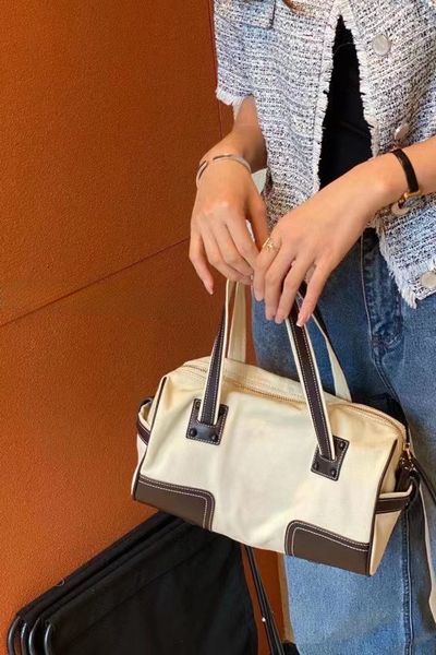 designer pillowcase bag high quility fashion purse shoulder bags cowskin genuine leather handbag scarf charm with shoulders loewe bag
designer pillowcase bag high quility fashion purse shoulder bags cowskin genuine leather handbag scarf charm with shoulders loewe bag