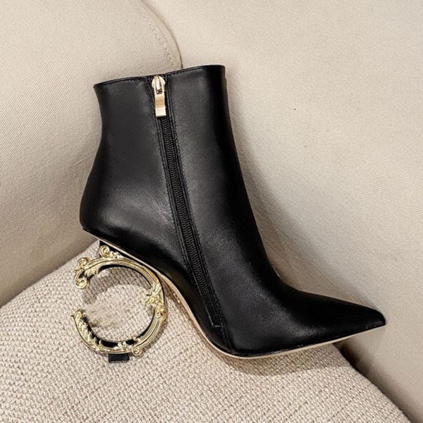 black sculpted high-heeled ankle boots metallic high heels pointed side zip calfskin leather outsole booties for women luxury designer shoes
black sculpted high-heeled ankle boots metallic high heels pointed side zip calfskin leather outsole booties for women luxury designer shoes