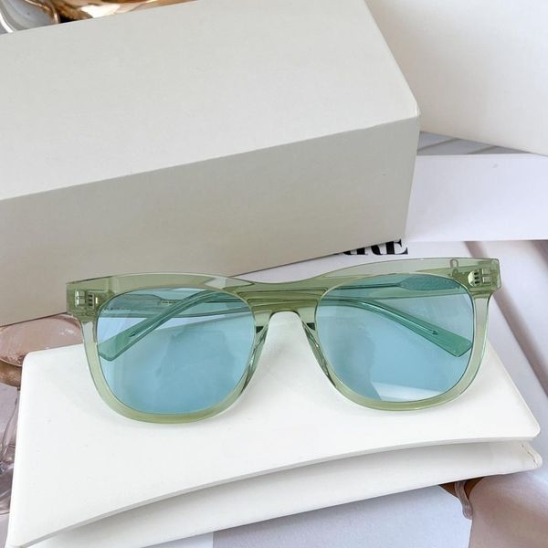 fashion sunglasses designer men women brown shell black metal frame dark lens with box, White;black
fashion sunglasses designer men women brown shell black metal frame dark lens with box, White;black