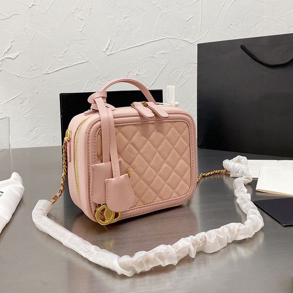 2023 cosmetic designer shoulder bag square shape classic small loveliness luxury brand handbags high-end fashion handbag exquisite channel b
2023 cosmetic designer shoulder bag square shape classic small loveliness luxury brand handbags high-end fashion handbag exquisite channel b