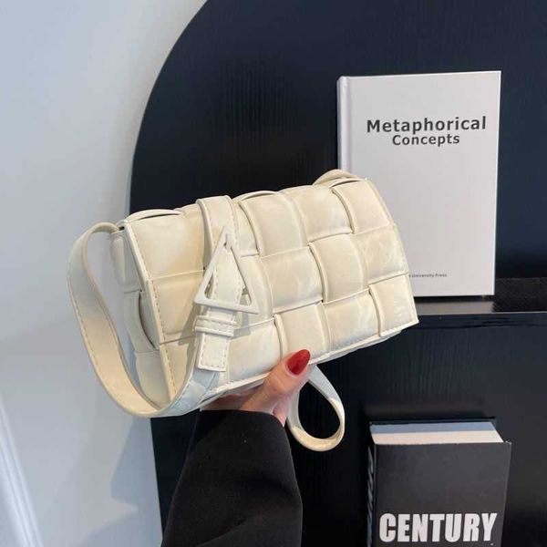 luxury bottegass venetas jodie woven cloud tote 2023 purse sen series small fresh light bag for new fashion fragrant style shoulder cross bo
luxury bottegass venetas jodie woven cloud tote 2023 purse sen series small fresh light bag for new fashion fragrant style shoulder cross bo