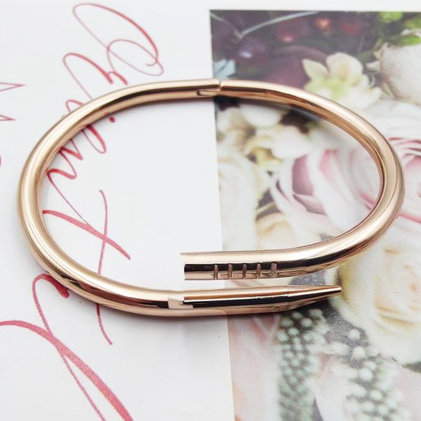 silver bracelet jewlery designer for women bracelet men ladies gold bracelet armband personality thin bracelet rose gold bracelet valentine&, Black
silver bracelet jewlery designer for women bracelet men ladies gold bracelet armband personality thin bracelet rose gold bracelet valentine&, Black