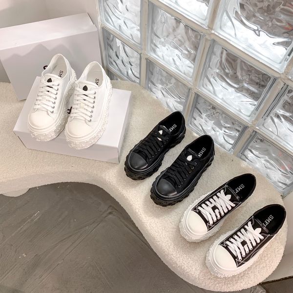 2023 smfk casual shoes compass skate sneakers low platform calfskin sneaker triple white black leather women designer trainer boots luxury t
2023 smfk casual shoes compass skate sneakers low platform calfskin sneaker triple white black leather women designer trainer boots luxury t