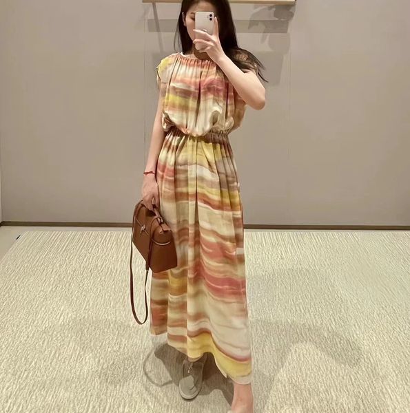 european fashion brand spring/summer oil painting prined midi dress, Black;gray
european fashion brand spring/summer oil painting prined midi dress, Black;gray