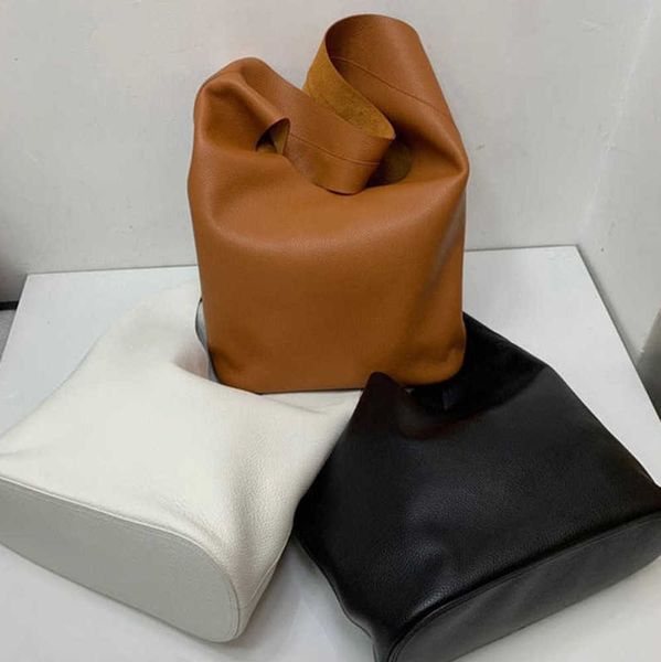 high designer bags end the row minimalist style lychee patterned cowhide shoulder with large capacity soft leather carrying nun female handb
high designer bags end the row minimalist style lychee patterned cowhide shoulder with large capacity soft leather carrying nun female handb