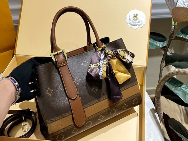vintage medieval handbag wallet shoulder shoulder crossbodys bag luxury designer tote bag inner zipper pocket backpack print retro women
vintage medieval handbag wallet shoulder shoulder crossbodys bag luxury designer tote bag inner zipper pocket backpack print retro women