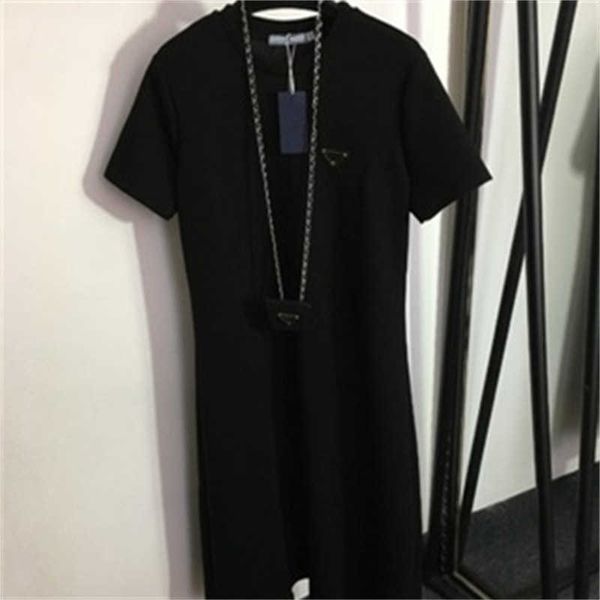 fashion leisure women dresses round neck letter triangle label chain waist bag decoration solid color short-sleeved t-shirt dress womens des, Black;gray
fashion leisure women dresses round neck letter triangle label chain waist bag decoration solid color short-sleeved t-shirt dress womens des, Black;gray