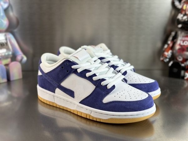 2023 streetwear purple suede skates shoes duks low pro iso orange label court purple men women outdoor sneakers
2023 streetwear purple suede skates shoes duks low pro iso orange label court purple men women outdoor sneakers