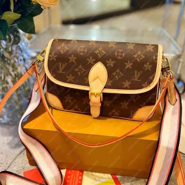 womens fashion handbags shoulder bag with box luxurys designer bags women handbag genuine leather bag flip cover diagonal messenger crossbod
womens fashion handbags shoulder bag with box luxurys designer bags women handbag genuine leather bag flip cover diagonal messenger crossbod