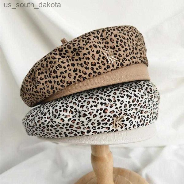 vintage leopard beret bling metal letters painter caps for women luxury dinner noble brim beanie hats l230523, Blue;gray
vintage leopard beret bling metal letters painter caps for women luxury dinner noble brim beanie hats l230523, Blue;gray