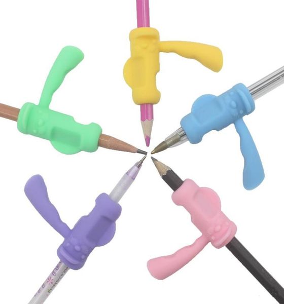 food grade safe silicone handle type pen holders pencil grips for kids handwriting pen holders writing aid silicone claw grippers3283424
food grade safe silicone handle type pen holders pencil grips for kids handwriting pen holders writing aid silicone claw grippers3283424