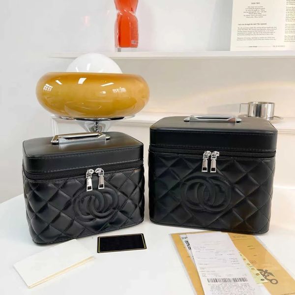 fashion bags multi colors fashion quilted caviar medium small tow piece cosmetic case set double zipper hand bag women girls lady mekeup pou
fashion bags multi colors fashion quilted caviar medium small tow piece cosmetic case set double zipper hand bag women girls lady mekeup pou