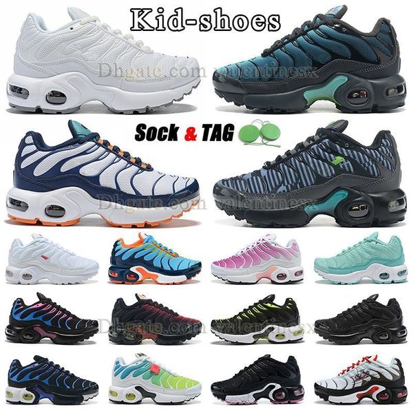 2023 designer kid shoes tn plus running shoes infant toddler triple white dark blue grey orange pink black boys and girls tns kids sneaker b
2023 designer kid shoes tn plus running shoes infant toddler triple white dark blue grey orange pink black boys and girls tns kids sneaker b