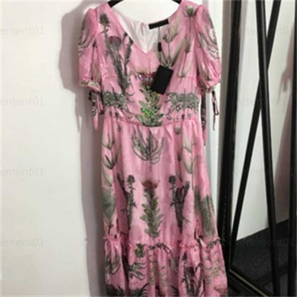casual woman designer dress heavy-duty beading and diamond studding bright silk blend temperament print v-neck short-sleeved dresses summer, Black;gray 
casual woman designer dress heavy-duty beading and diamond studding bright silk blend temperament print v-neck short-sleeved dresses summer, Black;gray