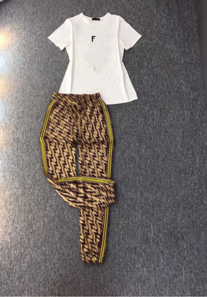loose comfort womens two piece sets crew neck short-sleeved t-shirt double-f monogram striped drawstring casual pants designer trousers wome, White
loose comfort womens two piece sets crew neck short-sleeved t-shirt double-f monogram striped drawstring casual pants designer trousers wome, White