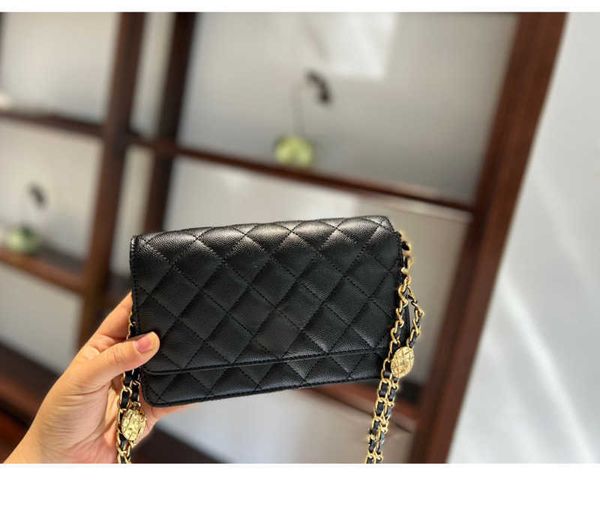 classic leather luxuries designer bags chanl shoulder bags chain flap clutch crossbody bag metal latch handbag gold caviar black wallet
classic leather luxuries designer bags chanl shoulder bags chain flap clutch crossbody bag metal latch handbag gold caviar black wallet