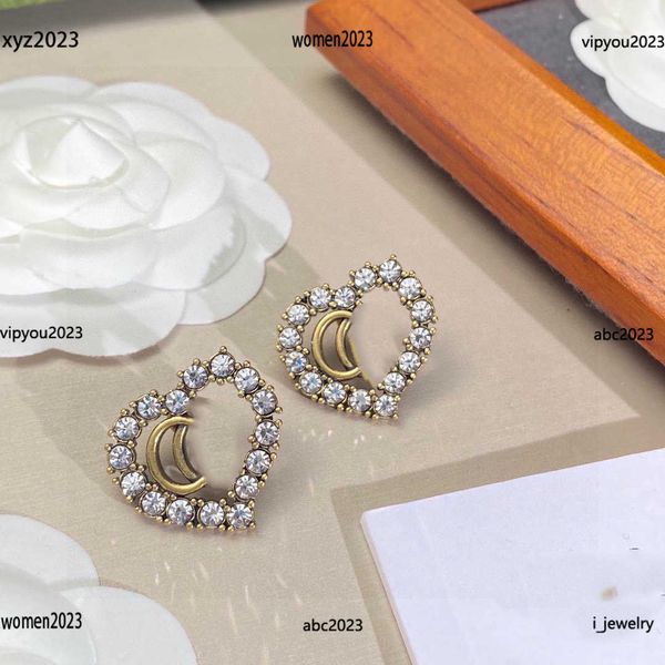 women designer earrings fashion girl jewelry diamond heart-shaped arrangement ear studs #including box new arrival, Golden;silver
women designer earrings fashion girl jewelry diamond heart-shaped arrangement ear studs #including box new arrival, Golden;silver