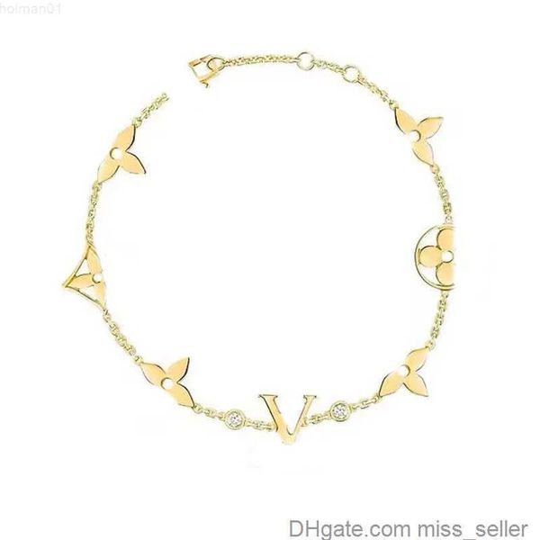women bracelet designer chain luxury bracelet gold plated fashion trendy pulsera lock flower letter pendant diamond cjeweler love charms mis, Golden;silver
women bracelet designer chain luxury bracelet gold plated fashion trendy pulsera lock flower letter pendant diamond cjeweler love charms mis, Golden;silver