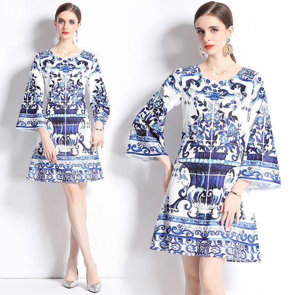 summer floral flare sleeve mini dress 2023 women designer fashion blue and white porcelain print slim o-neck vintage short dress ballgown pa, Black;gray
summer floral flare sleeve mini dress 2023 women designer fashion blue and white porcelain print slim o-neck vintage short dress ballgown pa, Black;gray