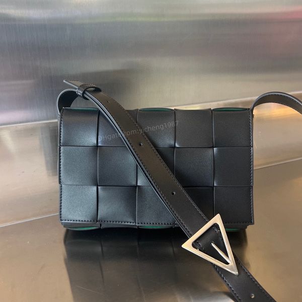 10a bv's cassette designer bag intreccio cowhide knited 23cm woman shoulder bag lady fashion black color silver hardware crossbody bag, Black;red
10a bv's cassette designer bag intreccio cowhide knited 23cm woman shoulder bag lady fashion black color silver hardware crossbody bag, Black;red