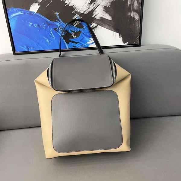 designer backpack men's new high-end men's backpack computer bag academic style high appearance fashionable business travel bag
designer backpack men's new high-end men's backpack computer bag academic style high appearance fashionable business travel bag