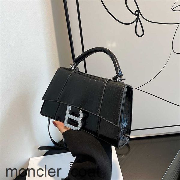 evening bags 60 off purses outlet french niche design bag for womens 2023 summer new internet red hourglass with stone pattern portable one
evening bags 60 off purses outlet french niche design bag for womens 2023 summer new internet red hourglass with stone pattern portable one