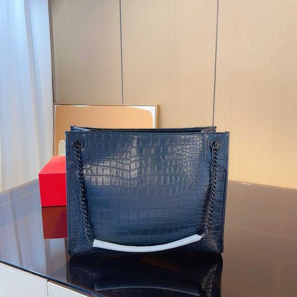 designer 2023 classic layer large shoulder crossbody bag bag chain crocodile head pattern cowhide shopping bag dnmsx
designer 2023 classic layer large shoulder crossbody bag bag chain crocodile head pattern cowhide shopping bag dnmsx