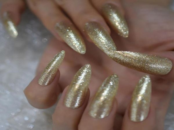 false nails extra long gold glitter fake nail designer salon acrylic stick on sharp manicure fingernails6441357, Red;gold
false nails extra long gold glitter fake nail designer salon acrylic stick on sharp manicure fingernails6441357, Red;gold