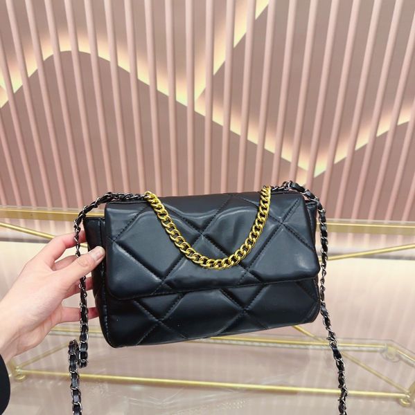 new bag luxury chain leisure leather shoulder trend diamond quilted smooth fashion designer bag ladies purse ladies retro bag bag odhsu
new bag luxury chain leisure leather shoulder trend diamond quilted smooth fashion designer bag ladies purse ladies retro bag bag odhsu