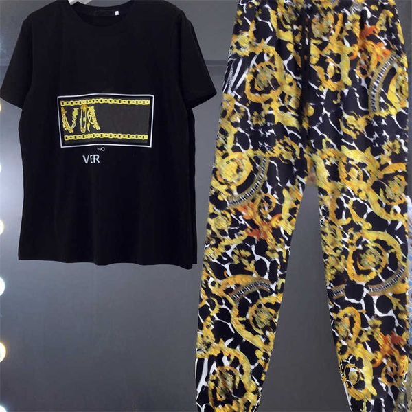 new designer womens two-piece pants round neck letters medusa head short-sleeved t-shirt elastic band retro print casual pant trendy womens, White
new designer womens two-piece pants round neck letters medusa head short-sleeved t-shirt elastic band retro print casual pant trendy womens, White