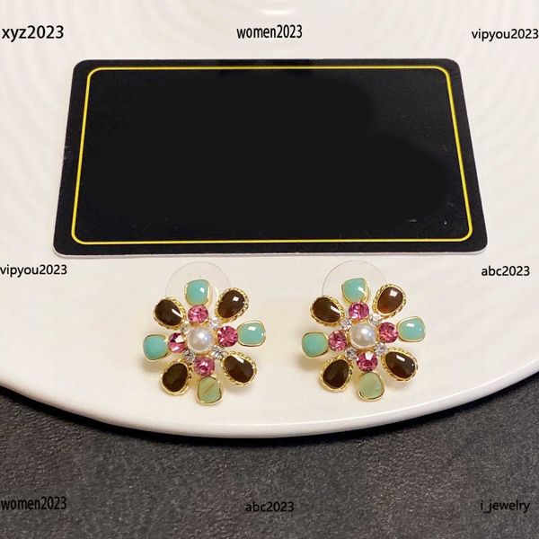 women designer earrings fashion flower shape girl jewelry multicolor shiny gem ear studs new arrival #including box, Golden;silver
women designer earrings fashion flower shape girl jewelry multicolor shiny gem ear studs new arrival #including box, Golden;silver