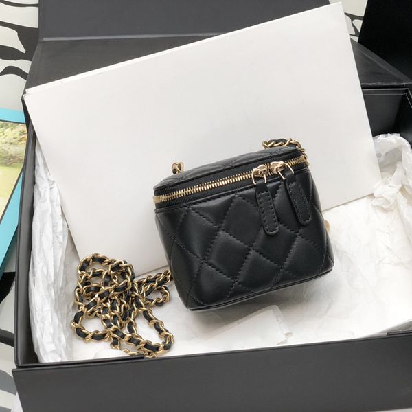 designer cosmetic bag genuine leather makeup bag 11cm luxury chain bag delicate knockoff flap bag with box yc065
designer cosmetic bag genuine leather makeup bag 11cm luxury chain bag delicate knockoff flap bag with box yc065